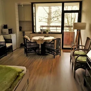 Ruhiges Apt. Direkt Am Naherholungsgebiet Mit Seeblick, Zentrum 5min, Messe 18min Apartment Nürnberg